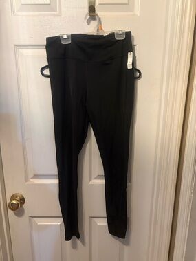 Victoria's Secret Black High-Waist Leggings with Tag